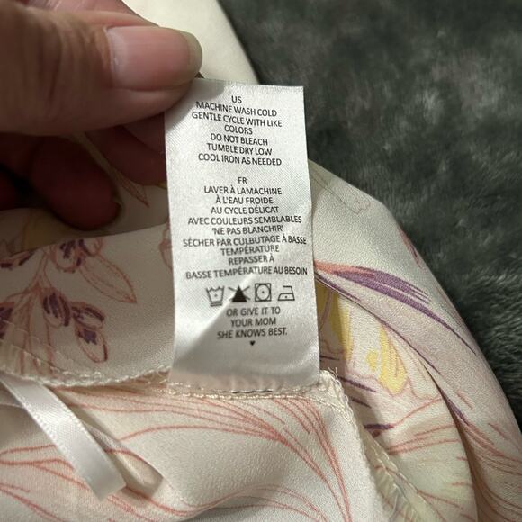 Cooper & Ella beautiful one shoulder floral blouse Size 2x - Picture 10 of 10